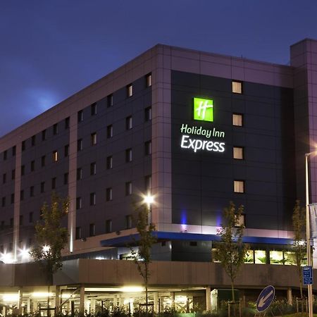 Holiday Inn Express Aberdeen - Bridge Of Don Экстерьер фото